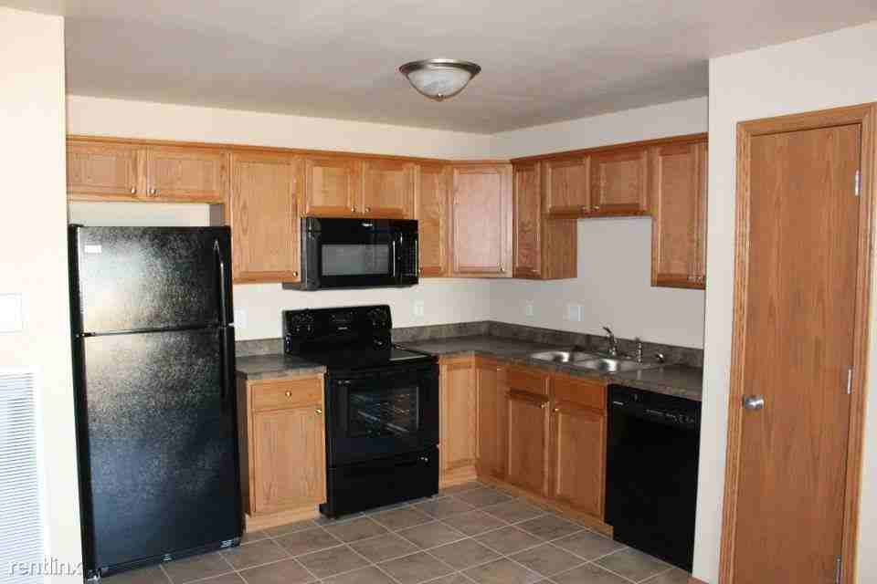 Kinsale Condominiums Cedar Falls / Waterloo - Photo 3 of 14