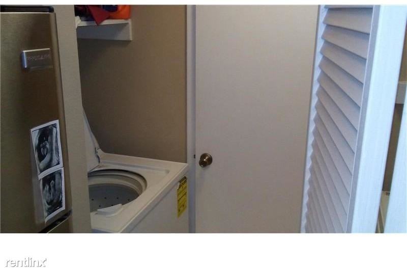 4016 NW 87th Ave - Photo 3 of 8