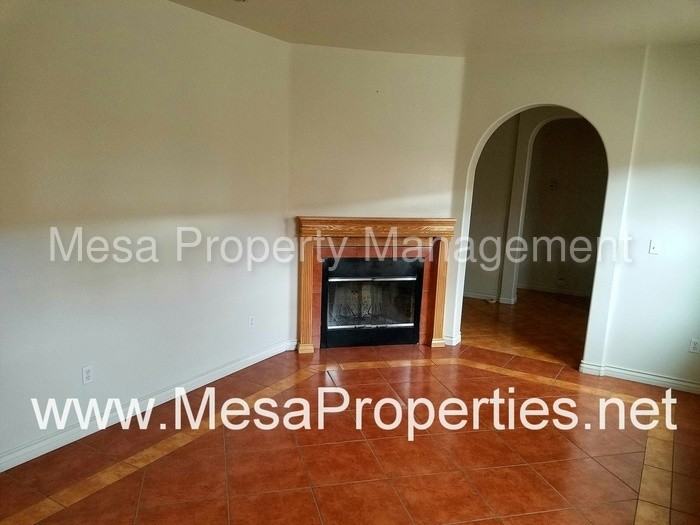 14663 Marigold St - Photo 3 of 21