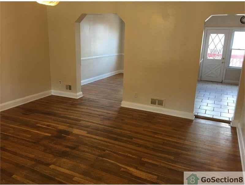 5418 Crismer Ave - Photo 2 of 14