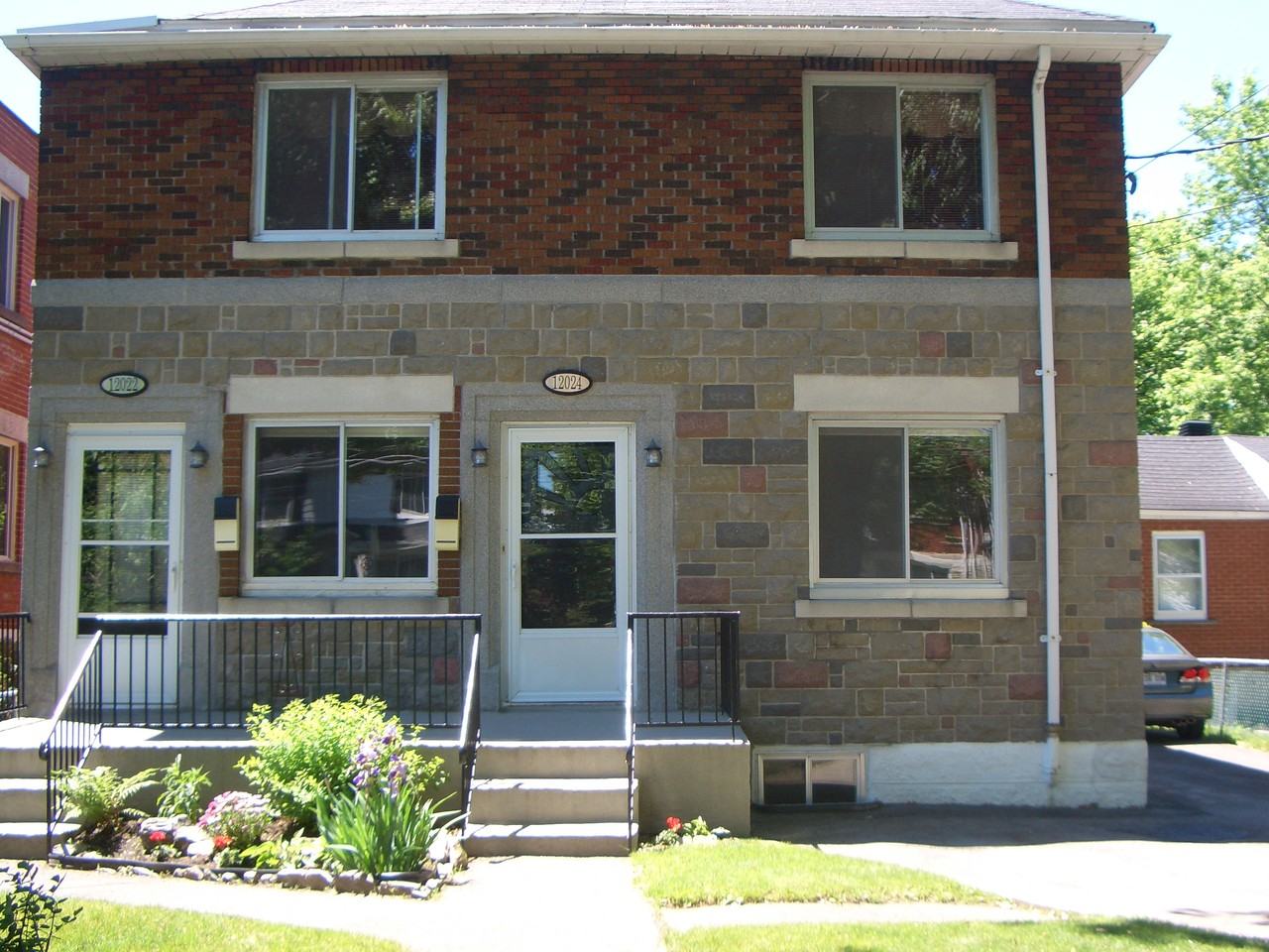 12024 Cousineau - Photo 2 of 11