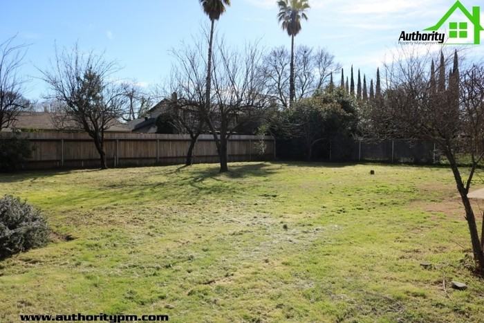 2439 Lake Redding Dr - Photo 3 of 6