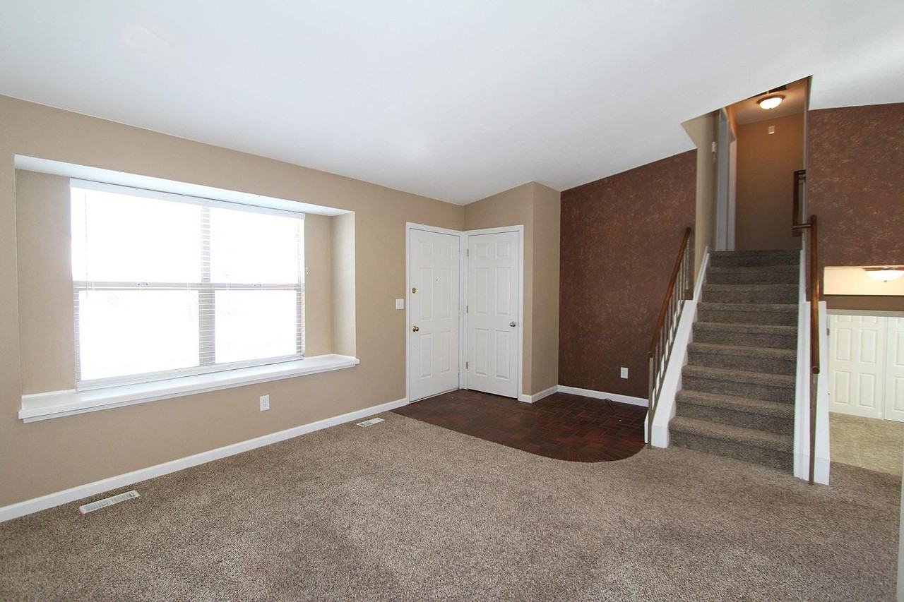 8596 W Teton Ave - Photo 3 of 17