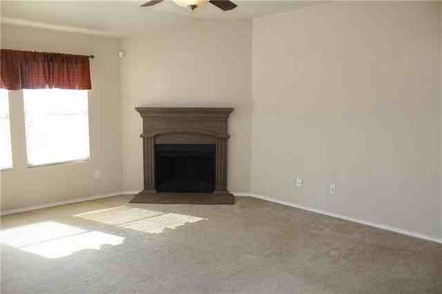 1572 Grassy View Dr - Photo 3 of 24