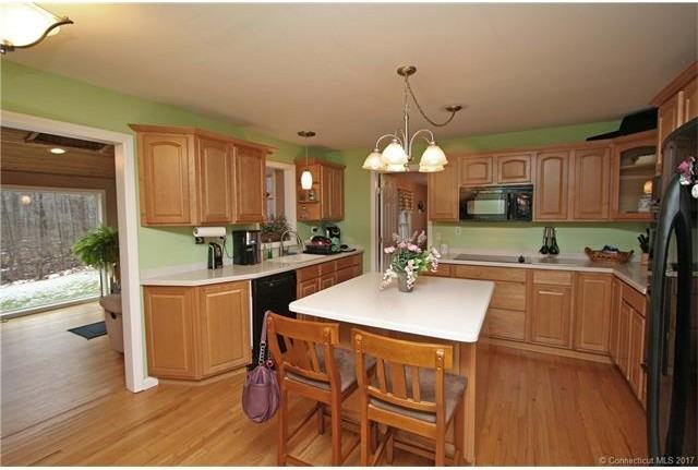 95 Dorman Rd - Photo 2 of 27