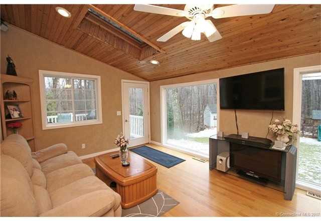 95 Dorman Rd - Photo 3 of 27