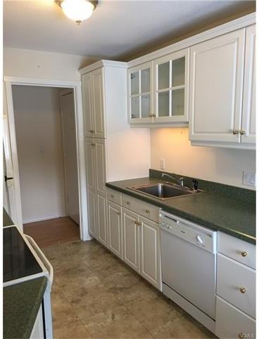 1042-1 Heritage Rd #B - Photo 3 of 19