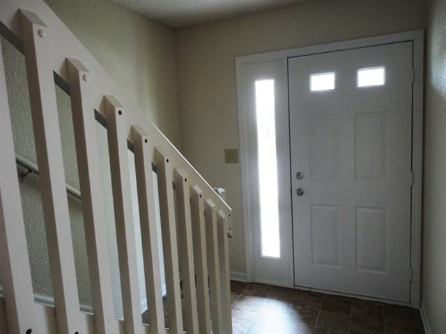 7162 Oldham Dr - Photo 2 of 13