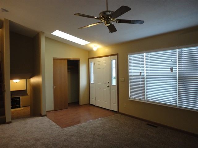 103 Bowman Ct - Photo 2 of 14