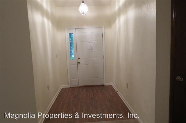 2116 Seminole Dr - Photo 2 of 20