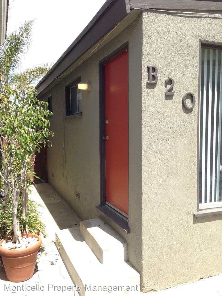 20 Surfside Ave - Photo 2 of 16