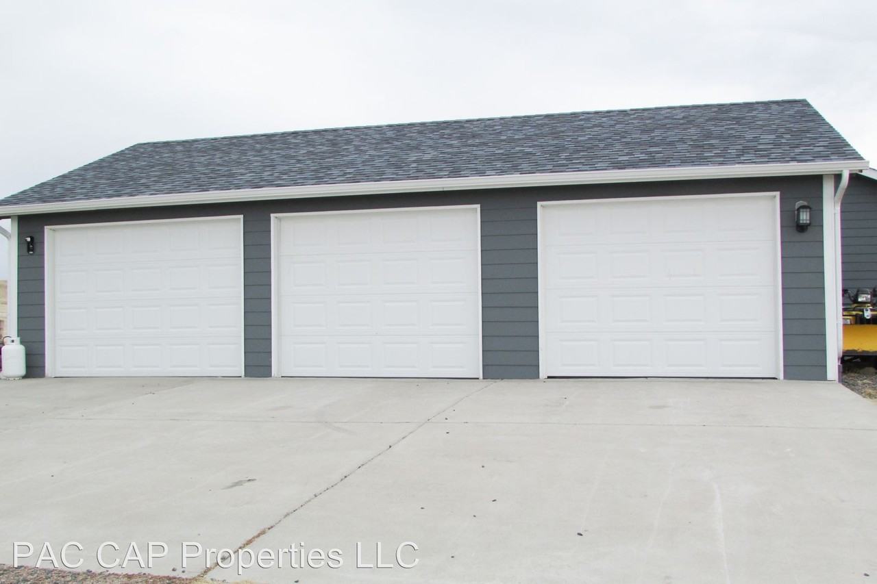 1855 Mountain Shadow Ln S - Photo 2 of 14