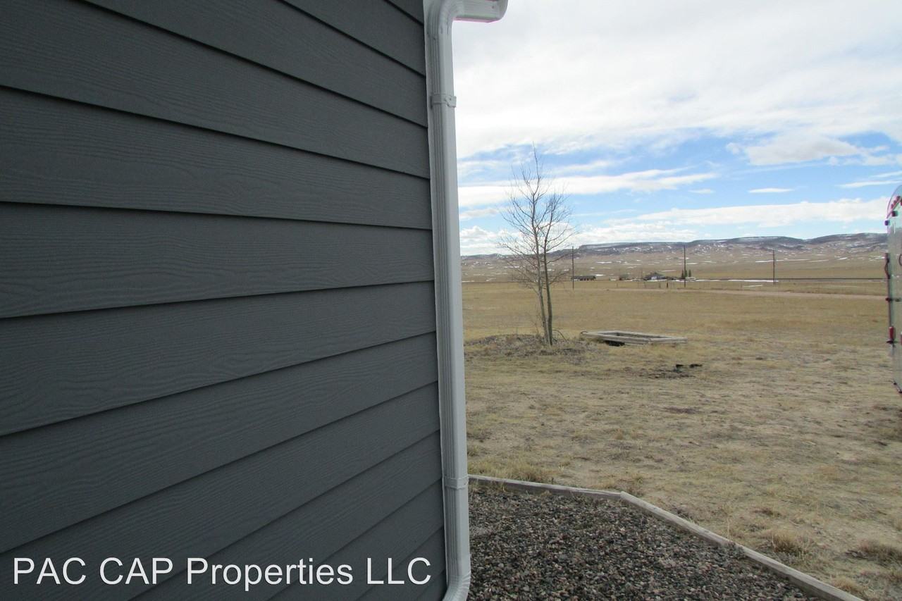 1855 Mountain Shadow Ln S - Photo 3 of 14