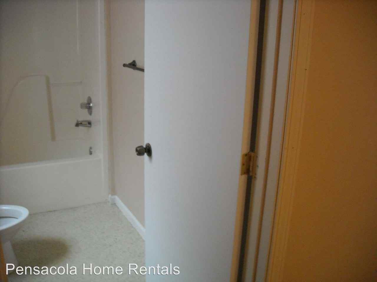 2715 W Yonge St - Photo 2 of 3