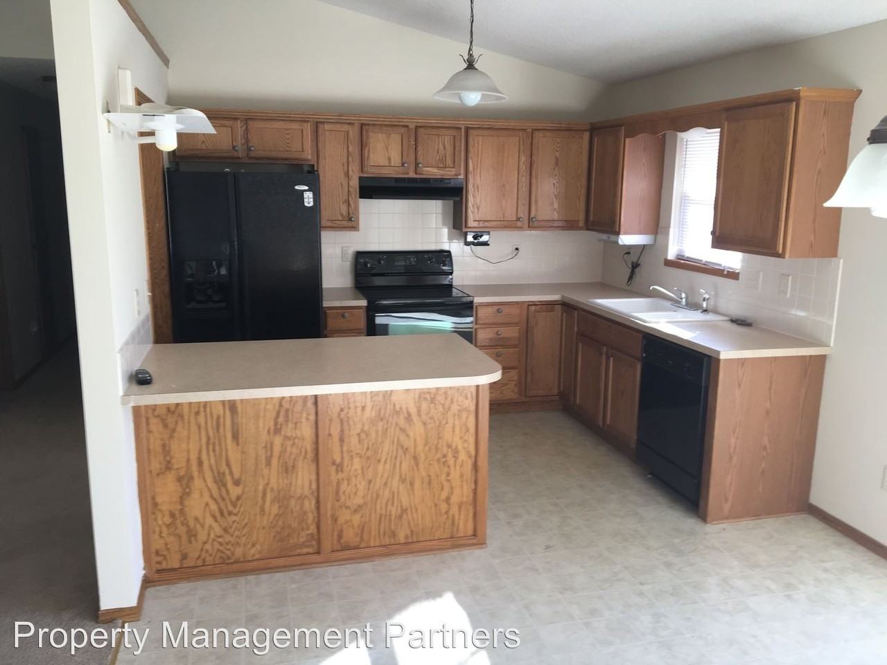 2607 E Old Spring Rd - Photo 3 of 9