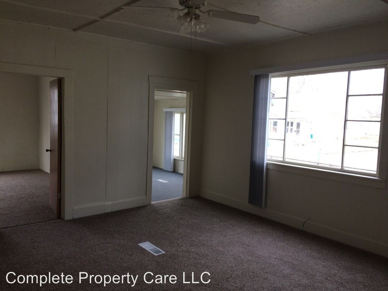 701 W Franklin St - Photo 3 of 12