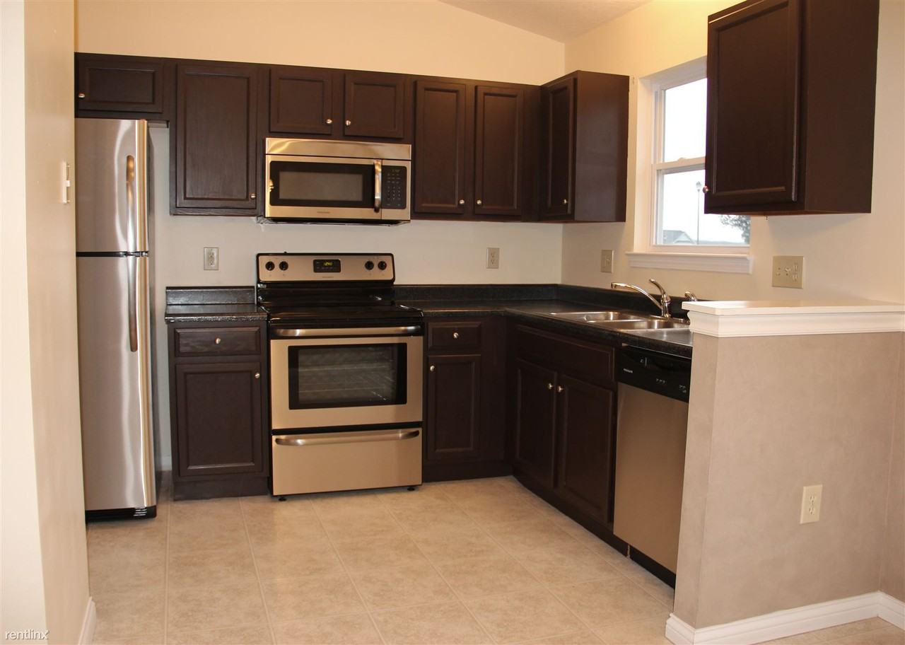 10339 Trent Ct - Photo 3 of 11