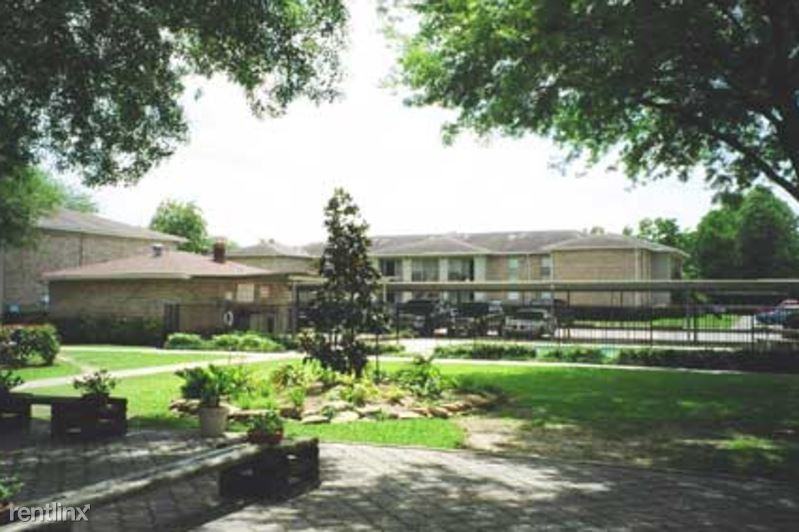 1511 5th St - Photo 2 of 9