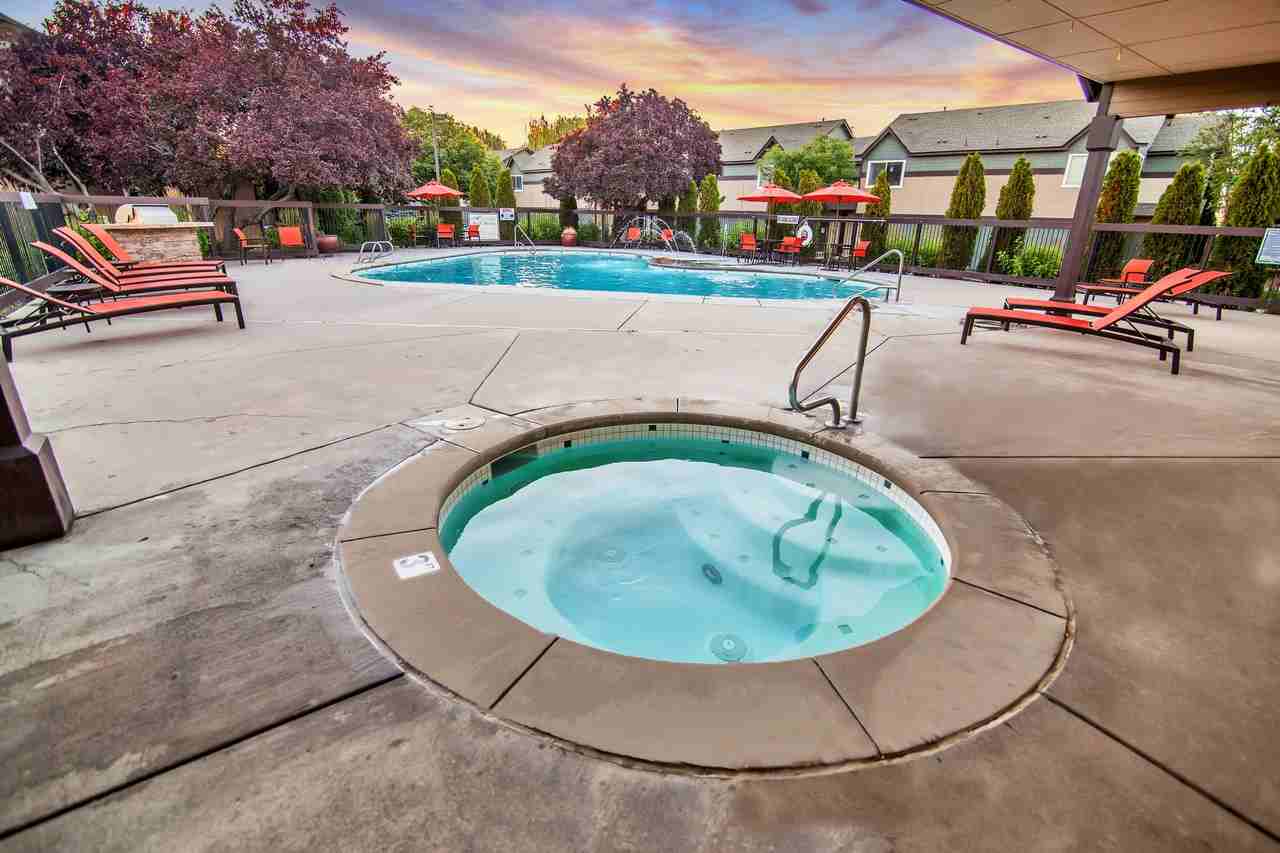 Monterra Townhomes - Photo 3 of 35