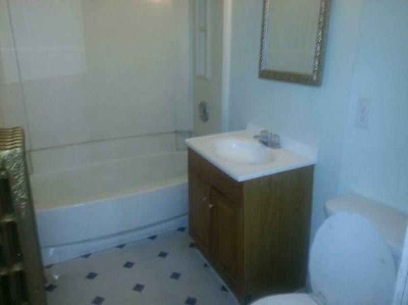 512 Napoleon St - Photo 2 of 4