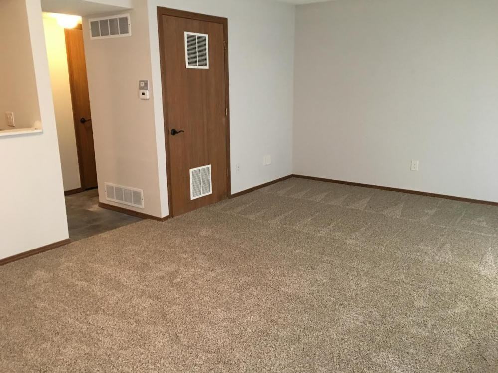 201-229 Mt Hope Ct - Photo 3 of 17