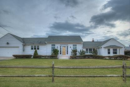76 Dune Rd - Photo 3 of 13