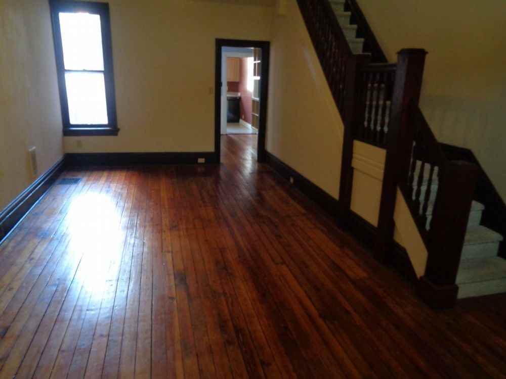 1929 Penn St - Photo 2 of 13