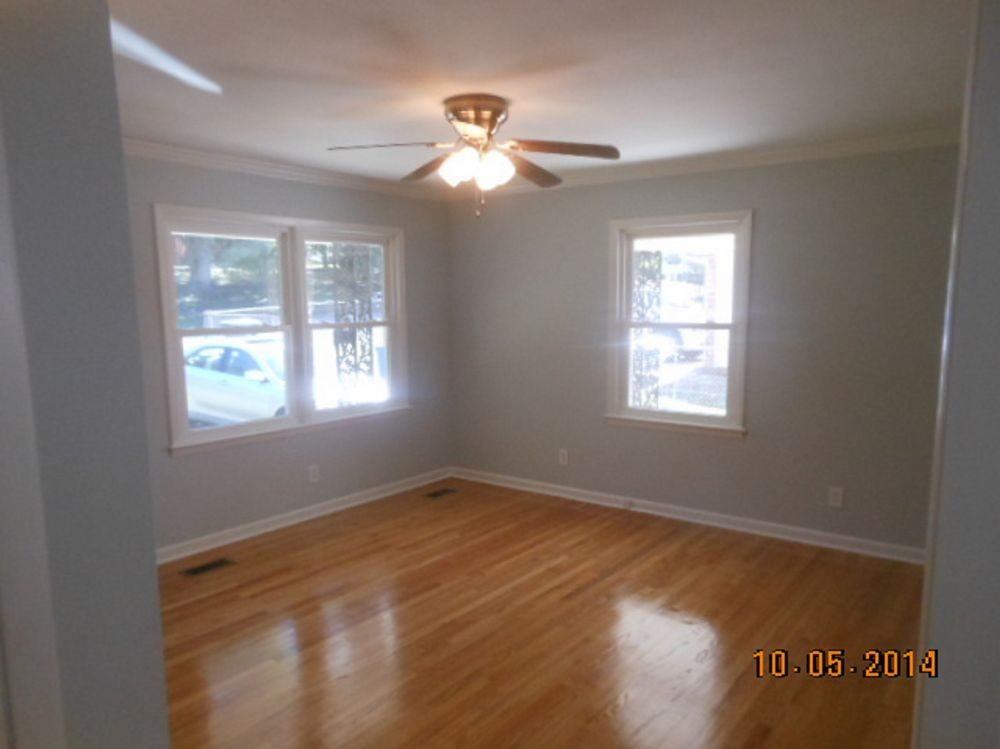422 Lansdowne Rd - Photo 2 of 13
