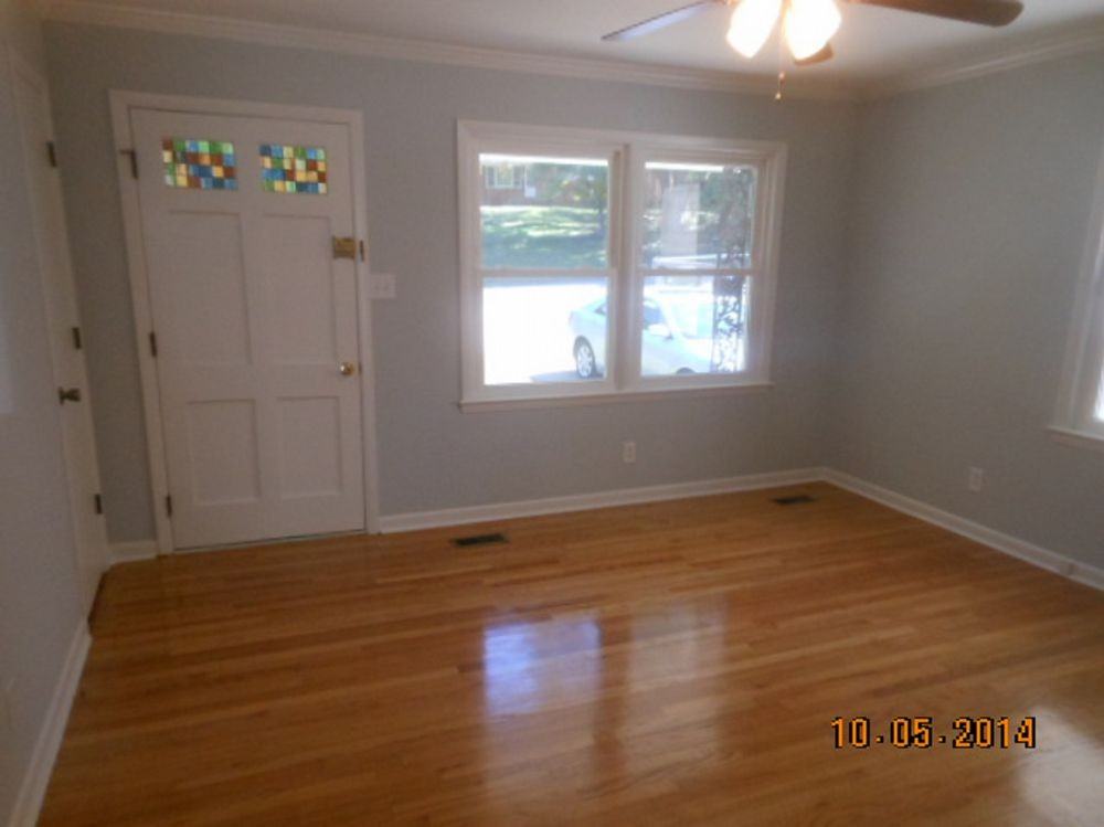422 Lansdowne Rd - Photo 3 of 13