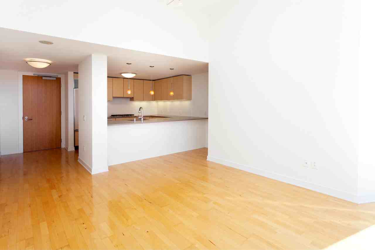 301 Mission Street #25H - Photo 3 of 22