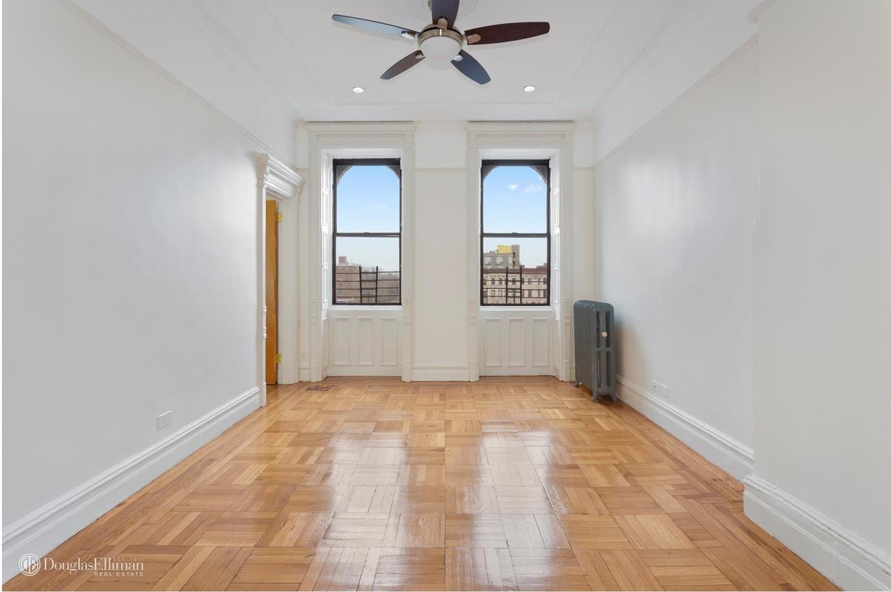 764 Willoughby Ave #4 - Photo 2 of 5