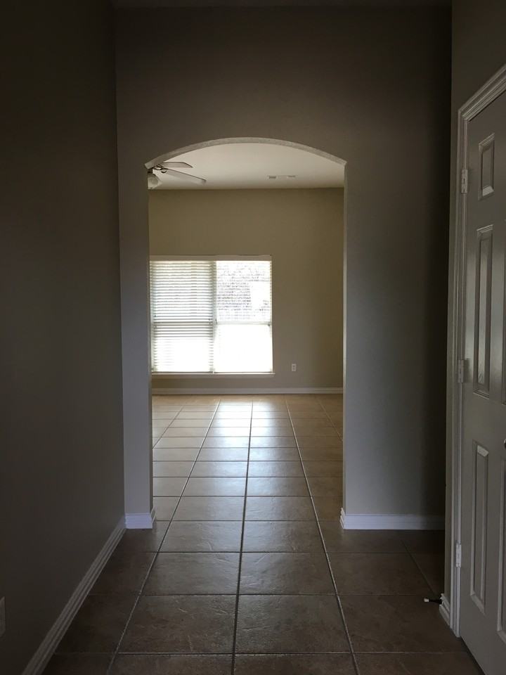 247 Edison Ln - Photo 2 of 26