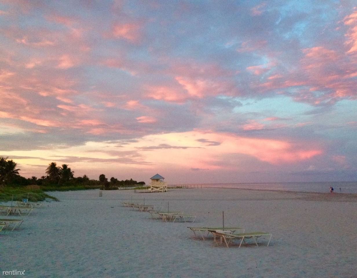 Commodore Club East - Photo 2 of 9