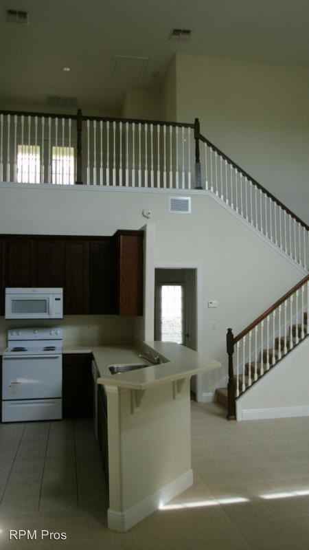 13310 Fountainbleau Dr - Photo 2 of 9