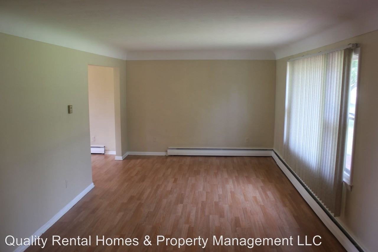 1081 Arapaho Dr - Photo 2 of 15