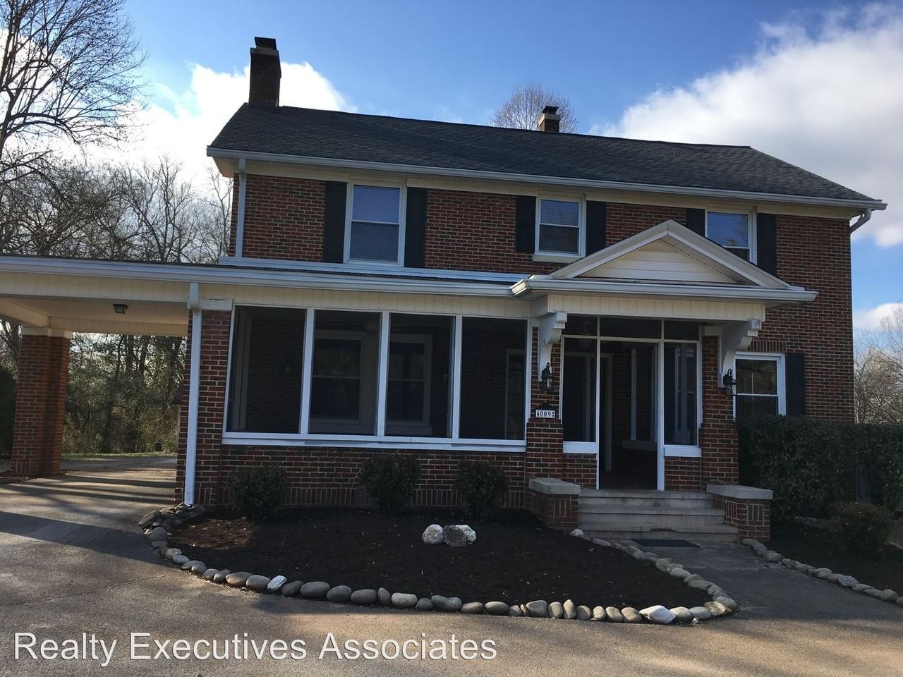 4009 Old Knoxville Hwy - Photo 2 of 16