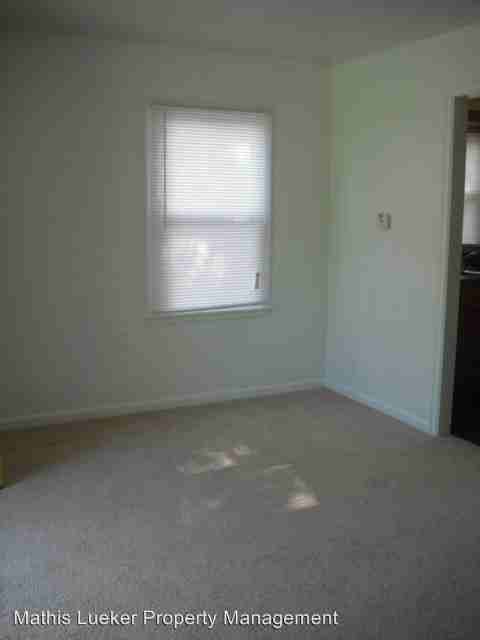321 W 18th St - Photo 3 of 8