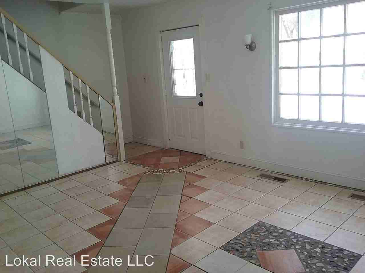 19208 Longbrook Rd - Photo 3 of 17