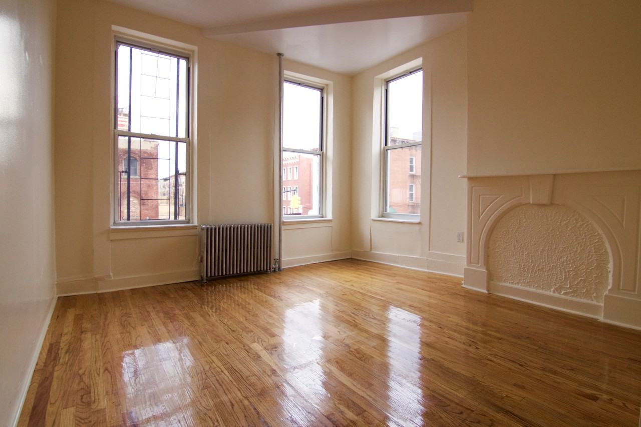 942 Bergen Street #210