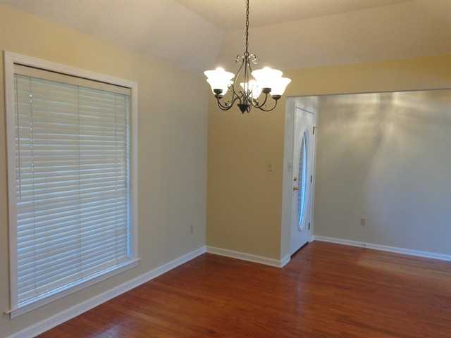 5026 Springtree Dr - Photo 2 of 18