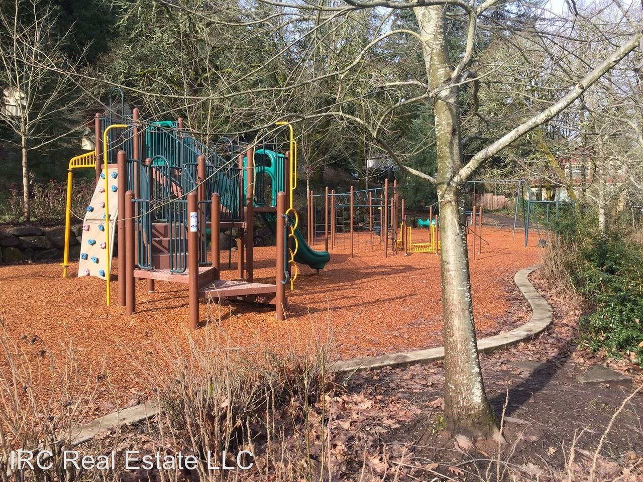 18358 Upper Midhill Dr - Photo 3 of 40