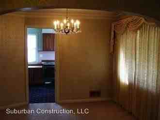 1004 E Center St - Photo 2 of 8