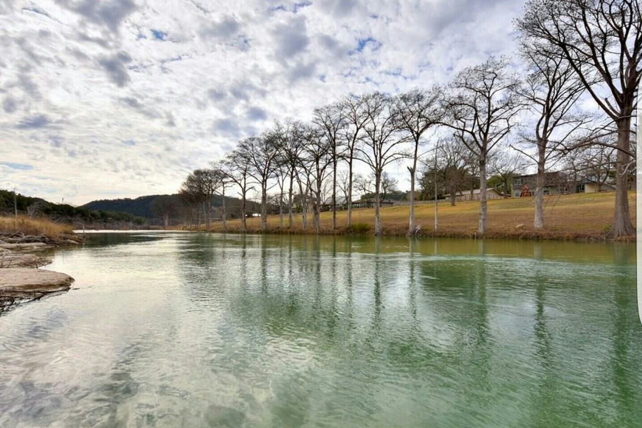 201 Bluffview Dr - Photo 2 of 30