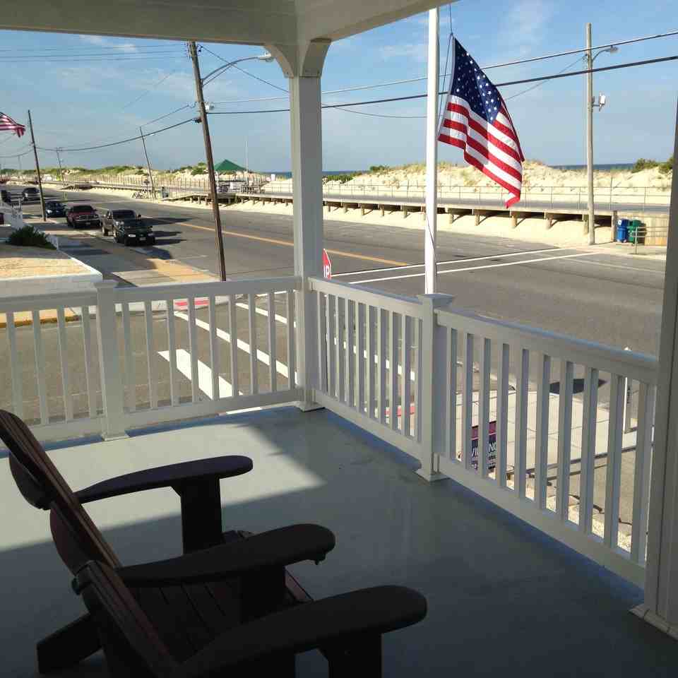 1001 S Ocean Ave - Photo 2 of 38