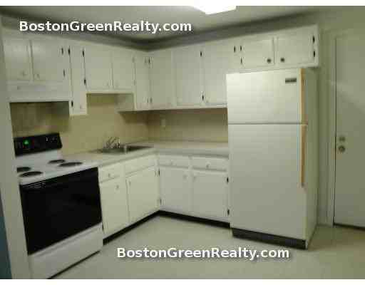 400 Dunstable Rd 16 - Photo 2 of 10