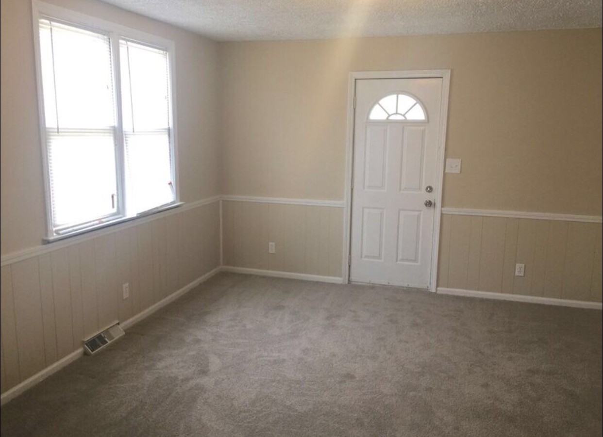 11325 East Kentucky Road - Photo 2 of 9