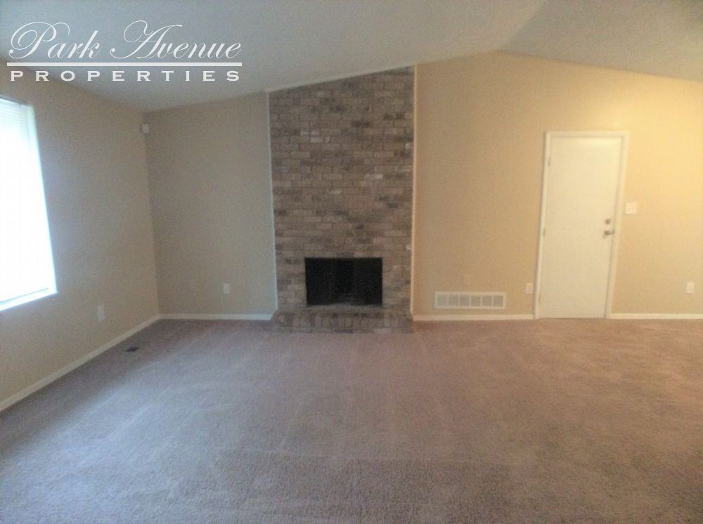 2990 Forestside Ln - Photo 2 of 16