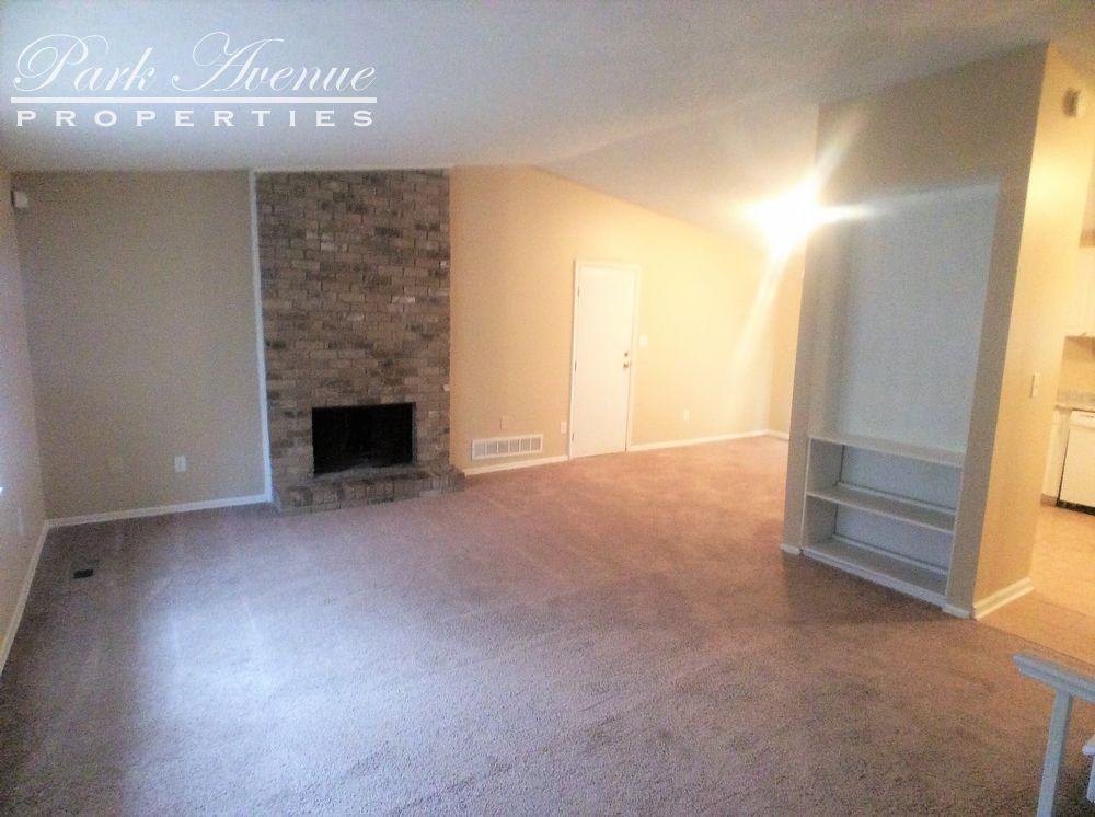 2990 Forestside Ln - Photo 3 of 16