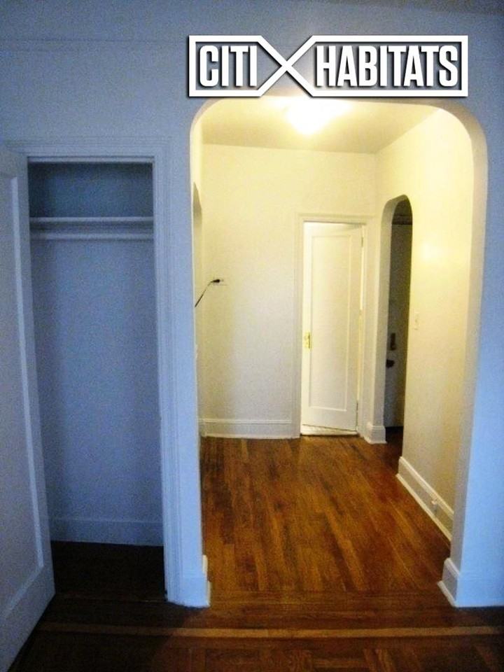 1071-1065 1st Avenue 3A - Photo 2 of 5