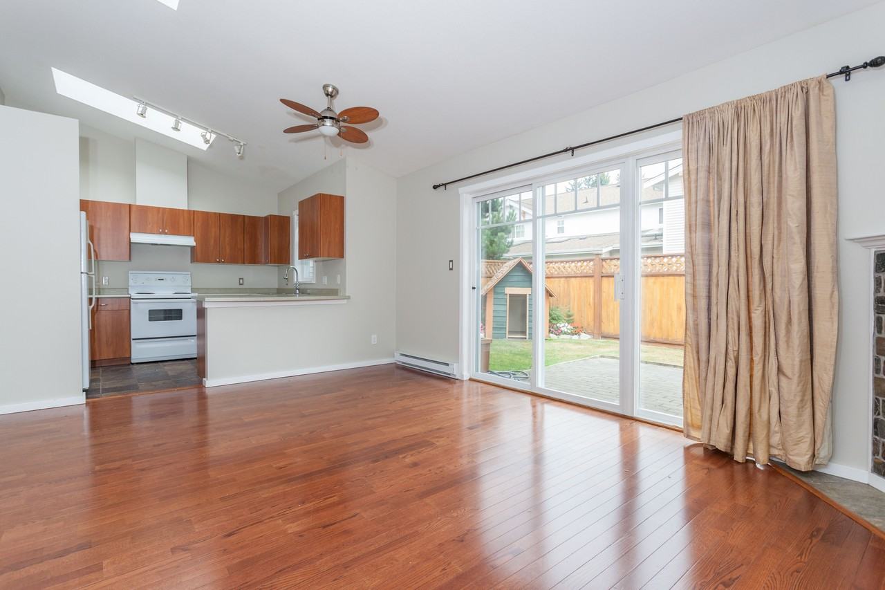 1821 Willow Crescent 7 - Photo 2 of 10